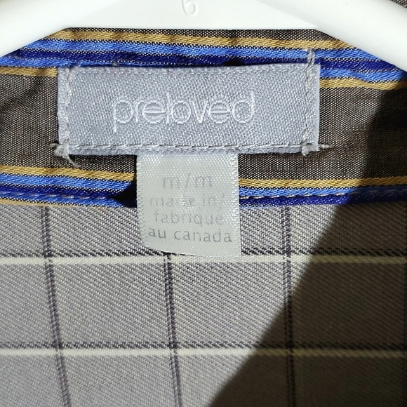 Preloved Women's Rayon/Cotton Blend Button-Up, Made In Canada - Size Medium - Picture 6 of 13